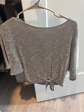 White and black striped tie front top